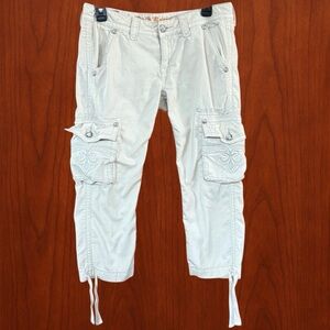 Super cute Rock Revival Cargo/Capri 
Size 27
